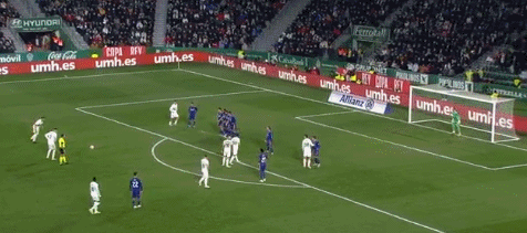 国足怎么办外媒：20岁荷甲边锋乔纳森斯归化印尼，身价90万欧