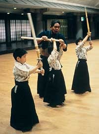 塞超球队劳动1923主帅日佐维奇在比赛中突然去世，年仅44岁